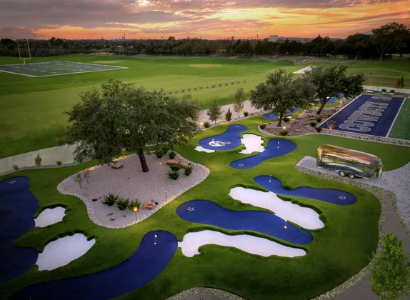 The Huddle putting course at Cowboys Golf Club — Photo: Arcis Golf